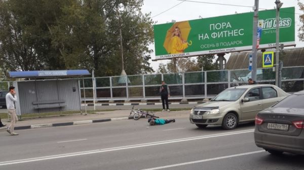 В Эгельсе юный водитель иномарки сбил женщину